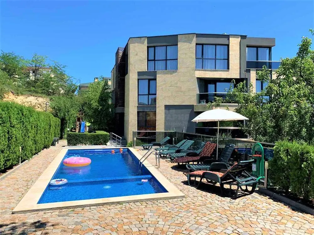 Seaview Flat With Pool & Street Parking Apartment Varna
