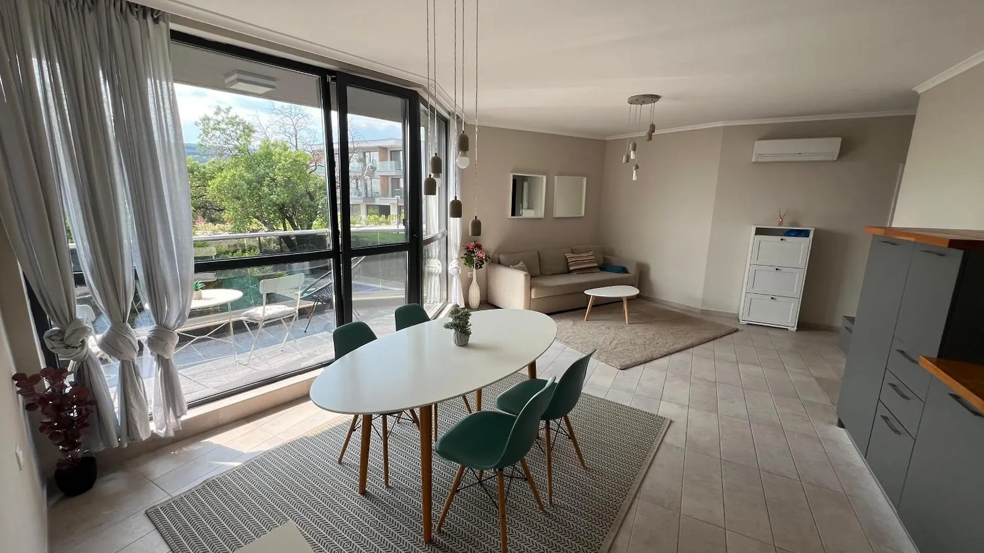 Seaview Flat With Pool & Street Parking Apartment Varna Bulgaria