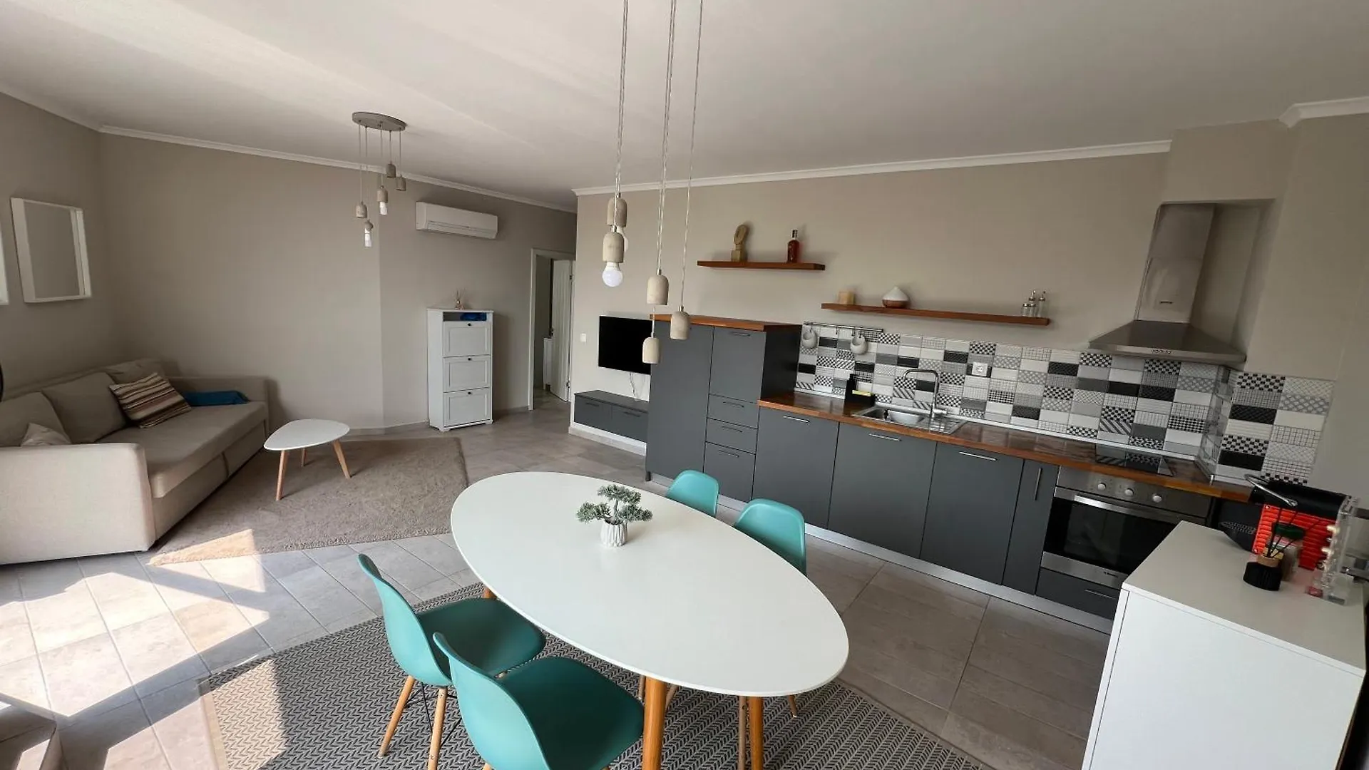 Seaview Flat With Pool & Street Parking Apartment Varna 0*,  Bulgaria